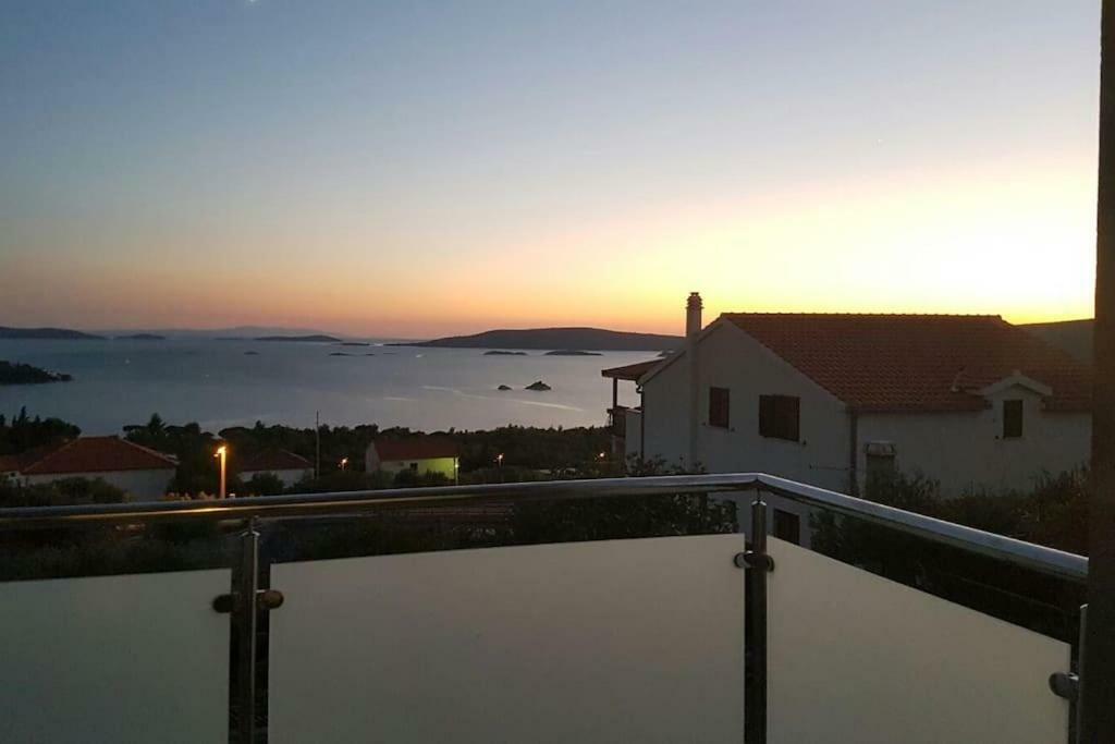Apartment Ruza - Pool Donji Seget Zewnętrze zdjęcie